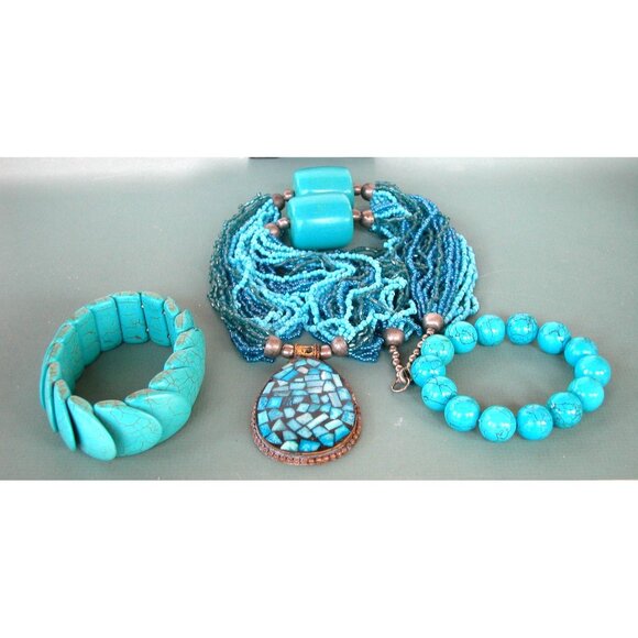 Turquoise Beaded Necklace & 2 Bracelet Set With Mosaic Pendant 26" - Picture 5 of 6